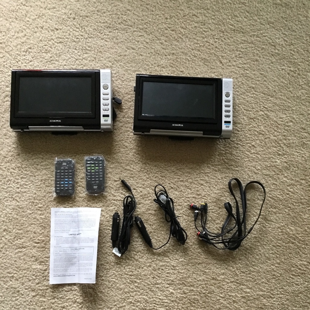 AUDIOVOX 9” Dual 2 DVD PLAYERS SCREENS for Auto Car & Truck